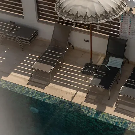 Hotel Neko *
